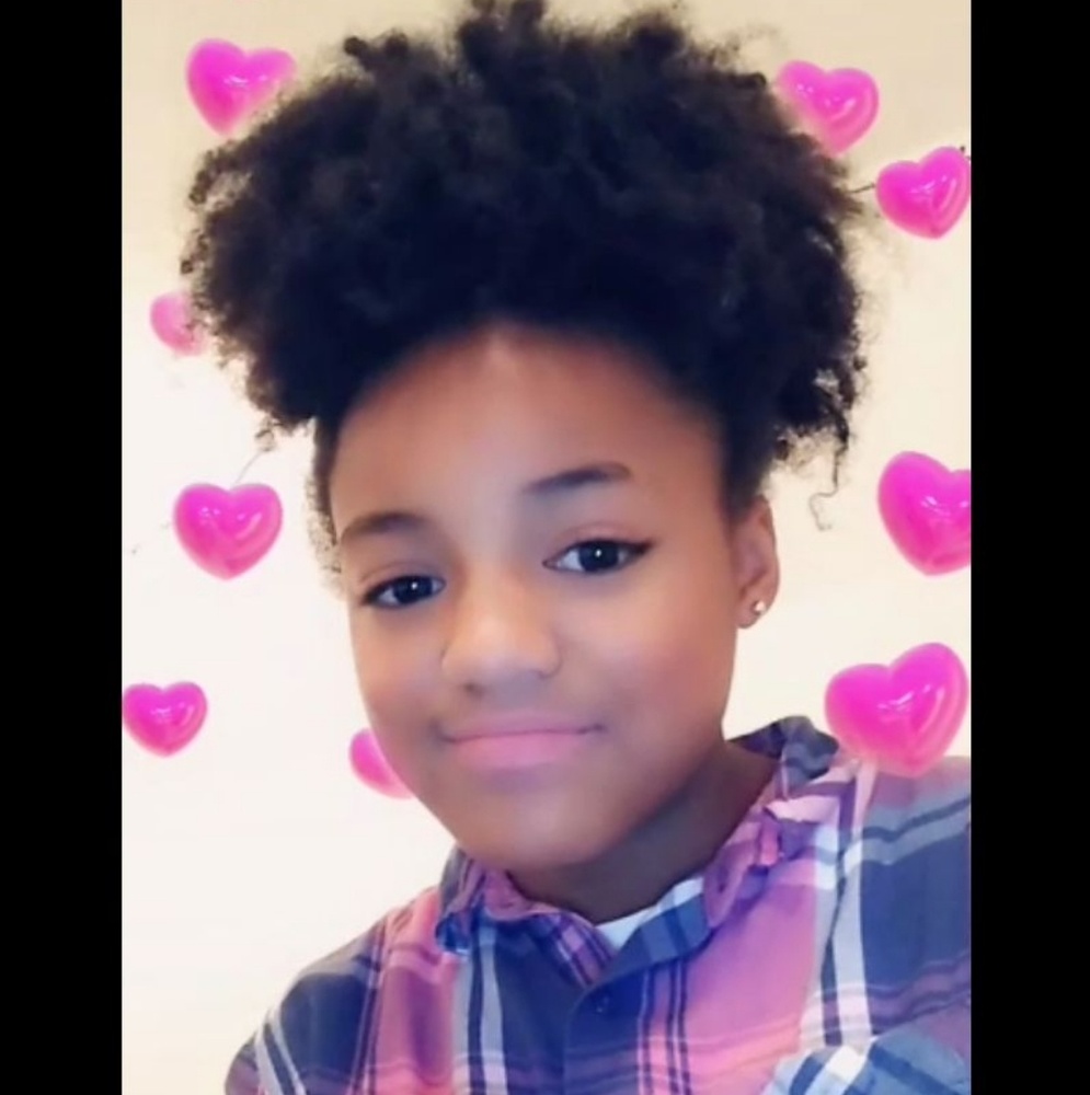 Meet your Posher, Larayina